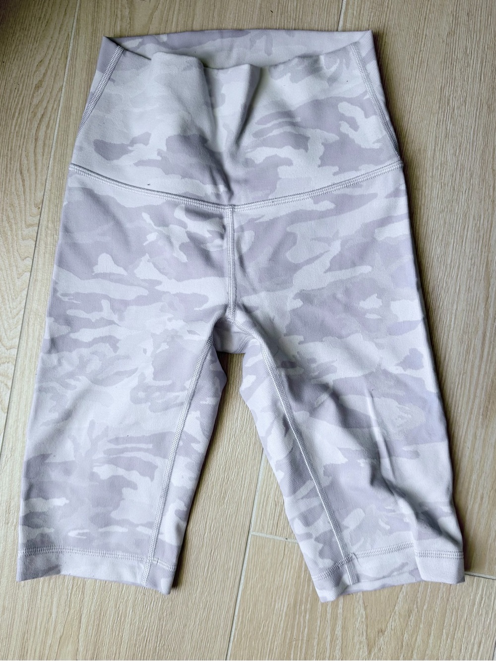 Lululemon Wunder Under Shorts, Incognito Camo Sz 2  Inseam 10”